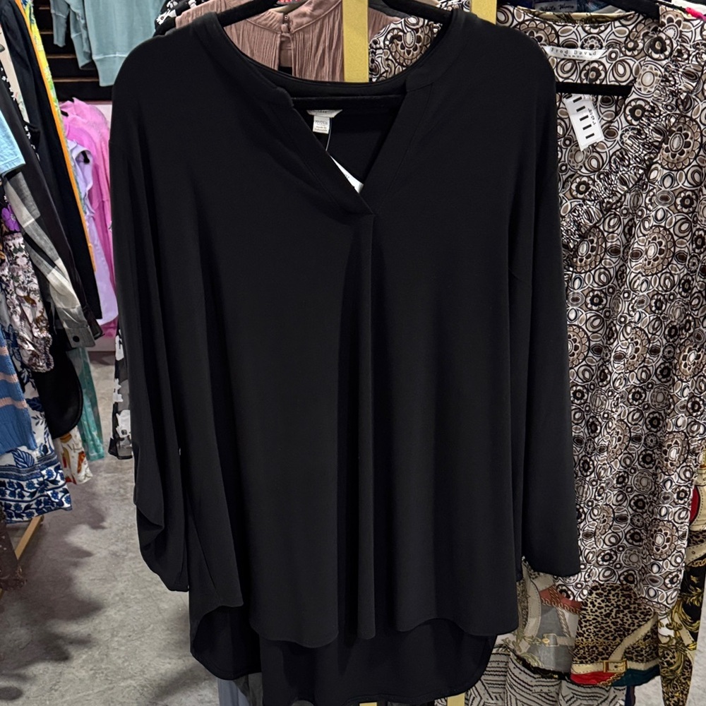 Black Women's V-Neck Long Sleeve Top